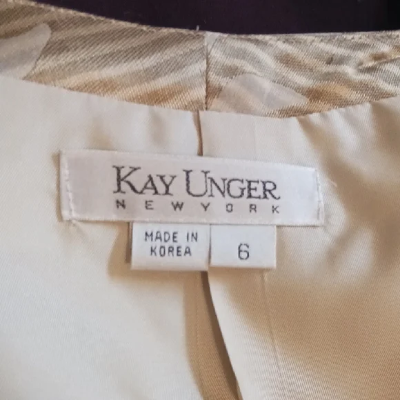 Kay Unger champagne gold floral women's suit. - Picture 4 of 5